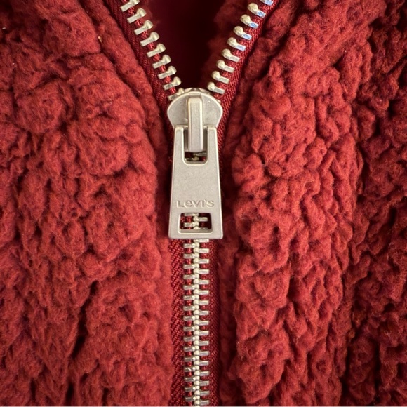 Levi’s Red Teddy Coat Faux Fur Zip Jacket Women’s Large NWT - Picture 5 of 9